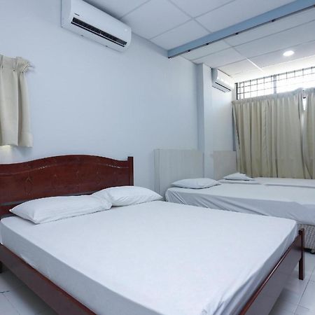 קוטה בארו Spot On 89796 D'Noor Budget Inn מראה חיצוני תמונה