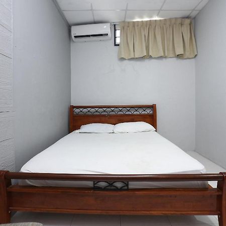 קוטה בארו Spot On 89796 D'Noor Budget Inn מראה חיצוני תמונה