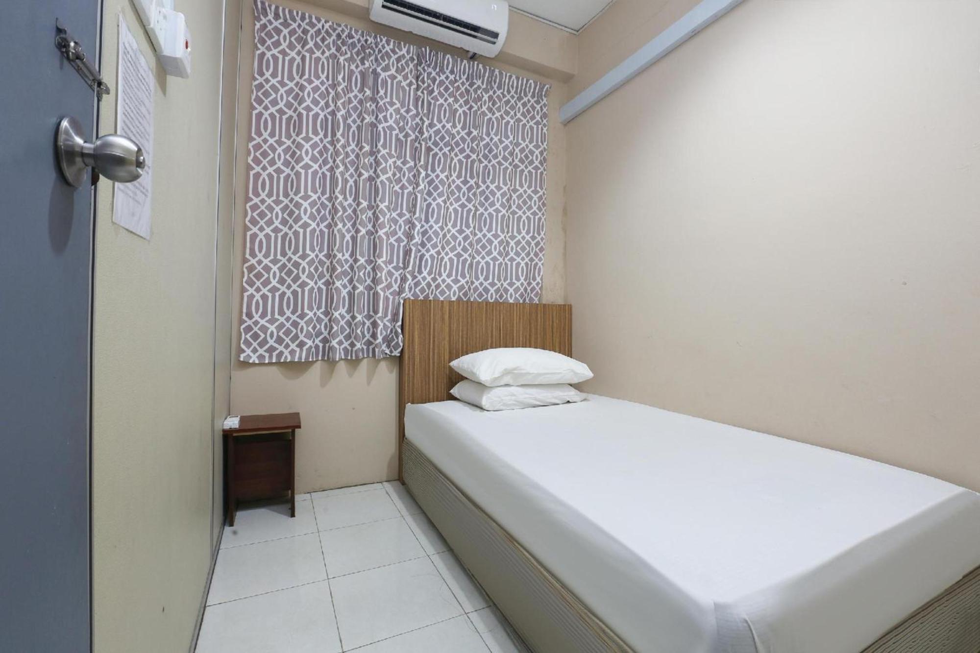 קוטה בארו Spot On 89796 D'Noor Budget Inn מראה חיצוני תמונה