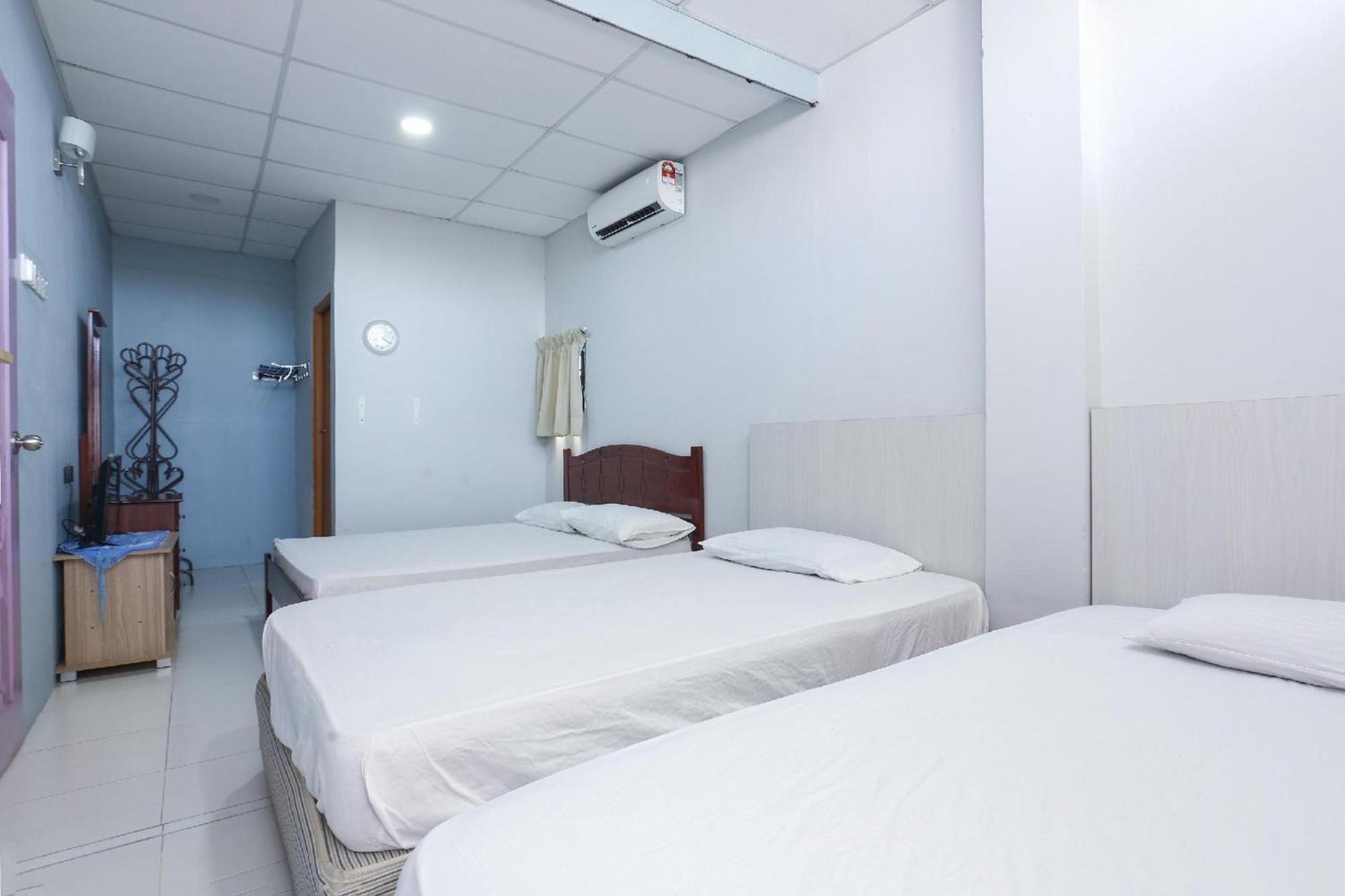 קוטה בארו Spot On 89796 D'Noor Budget Inn מראה חיצוני תמונה